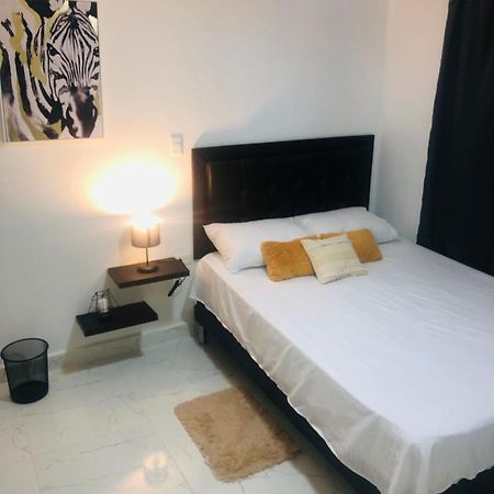 Habitacion Privada Hostel 790 Меделин Екстериор снимка