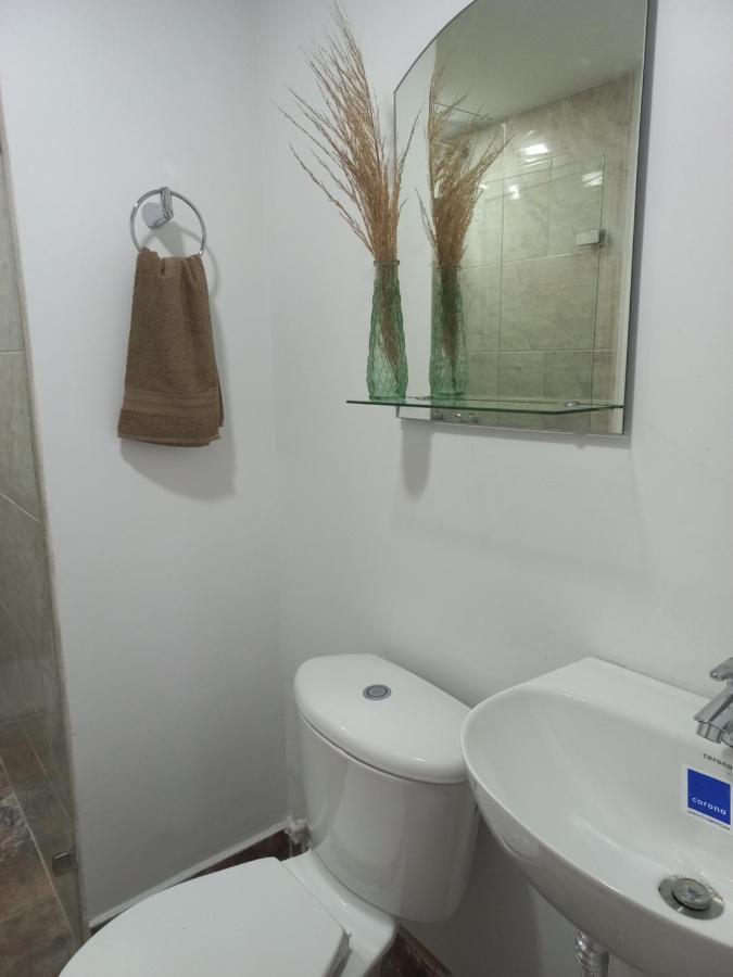 Habitacion Privada Hostel 790 Меделин Екстериор снимка